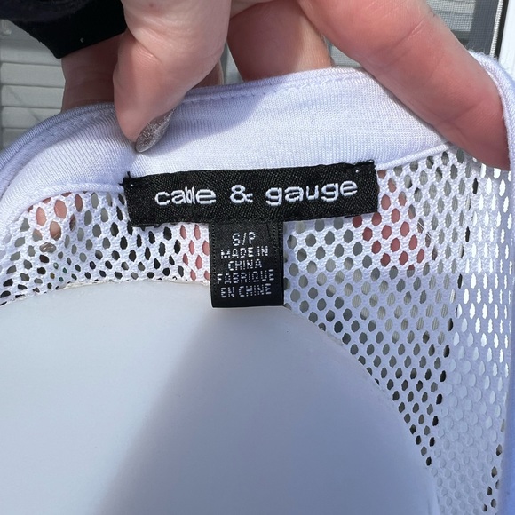 Cable & Gauge White Sleeveless Top - Picture 3 of 3